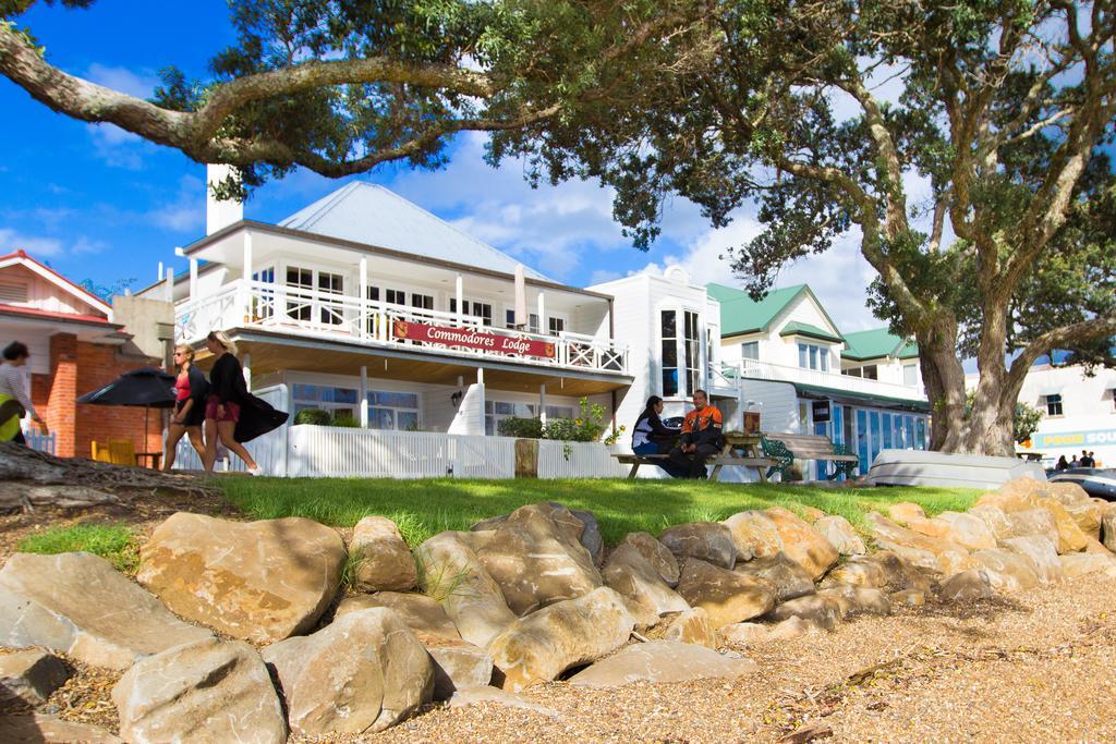 Commodores Lodge 러셀 외부 사진